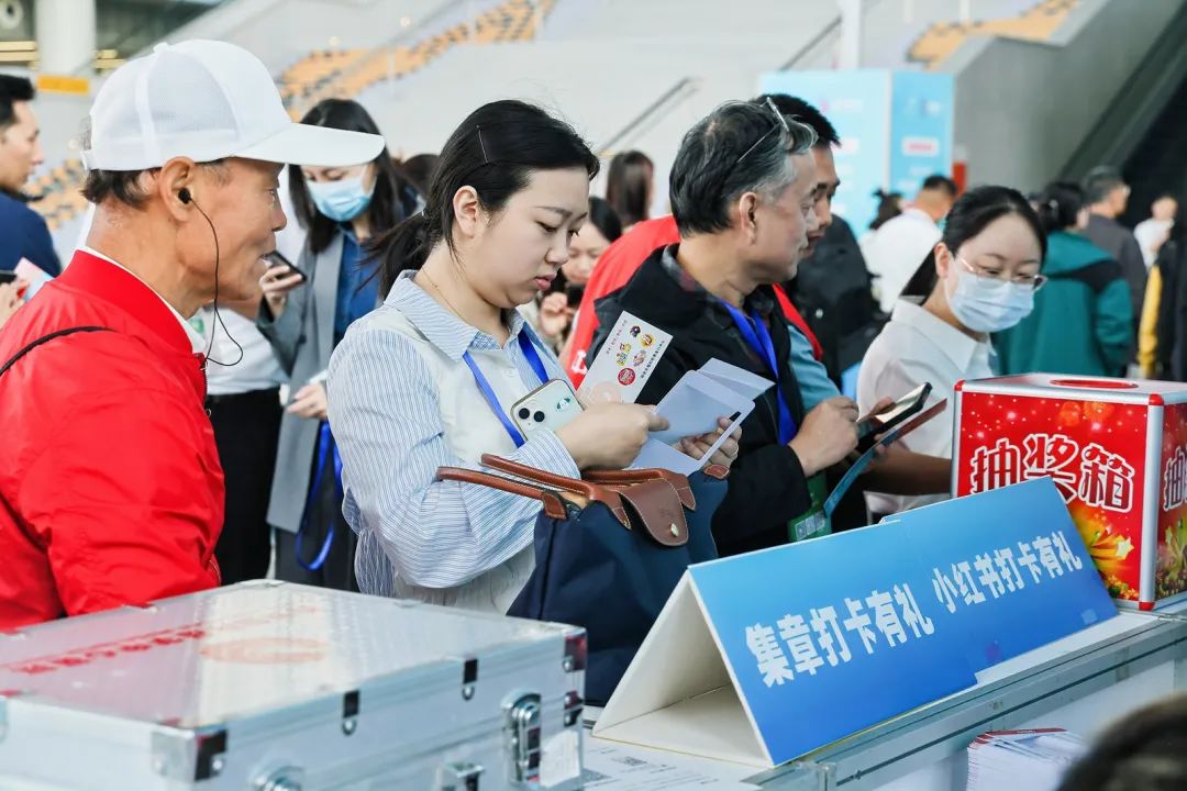 秦系银龄，怡养长安，第二届西安国际养老产业博览会今日盛大开幕 (5).jpg