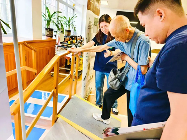 “微型老博会”开进五山，第九届广州老博会提前“圈粉”热力十足！-2025老博会 (3).jpg