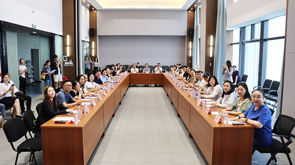 银发链・全球选品中心对接交流会（黄埔专场）顺利举行！-2026广州老博会 (4).jpg