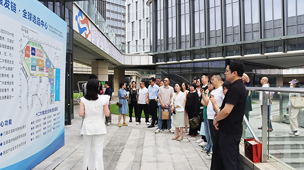 银发链・全球选品中心对接交流会（黄埔专场）顺利举行！-2026广州老博会 (3).jpg